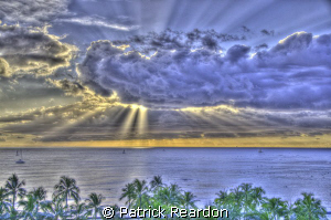 Waikiki sunset.  Oahu, Hawaii. by Patrick Reardon 